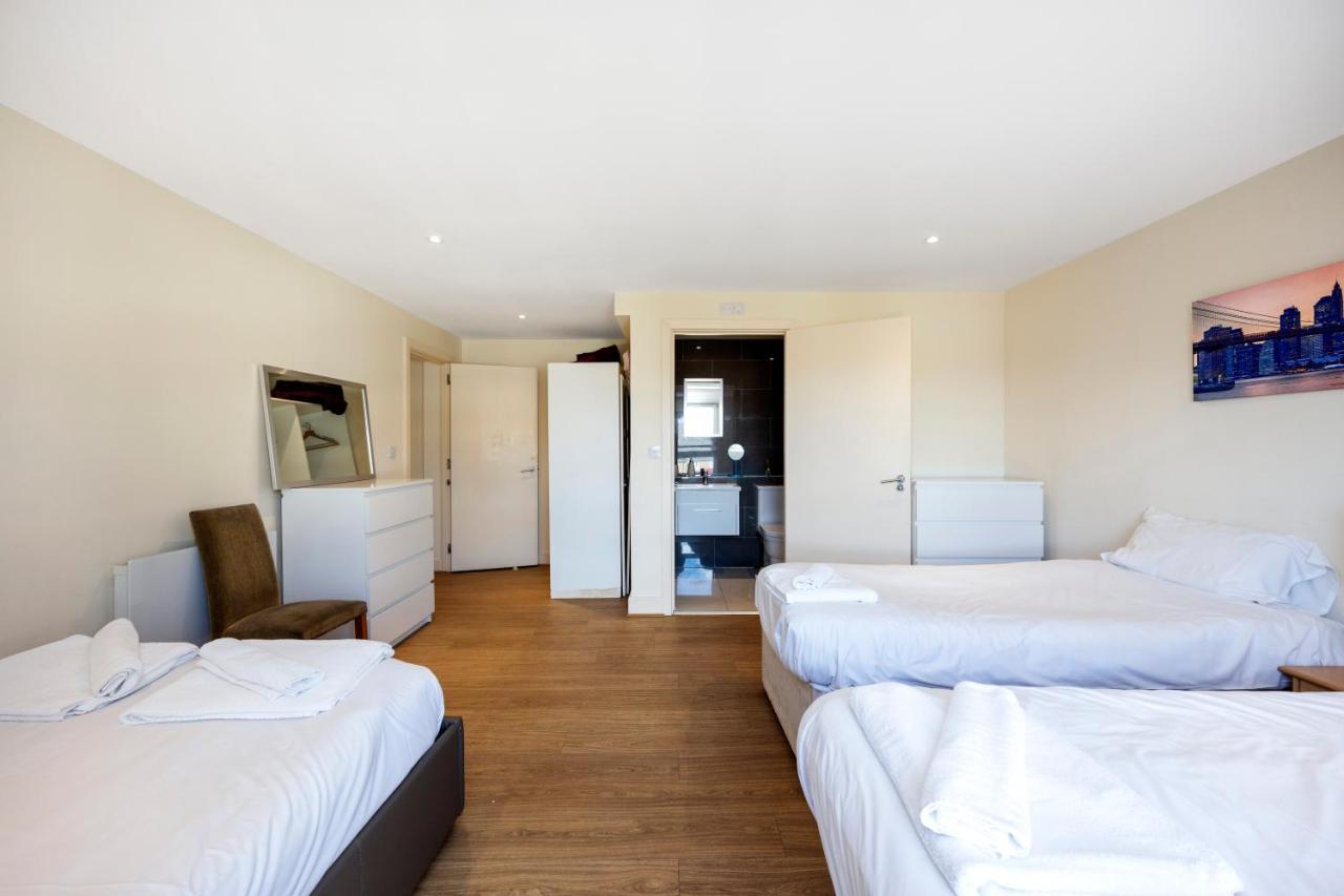 Canary Wharf/docklands/excel Spacious Apt E14 Lägenhet London