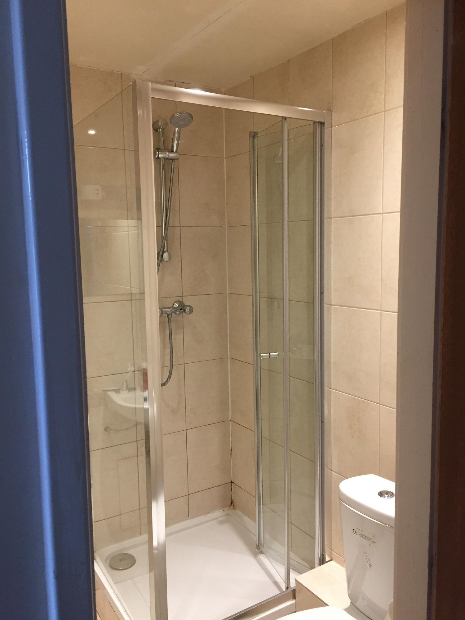 Adare Hotel London