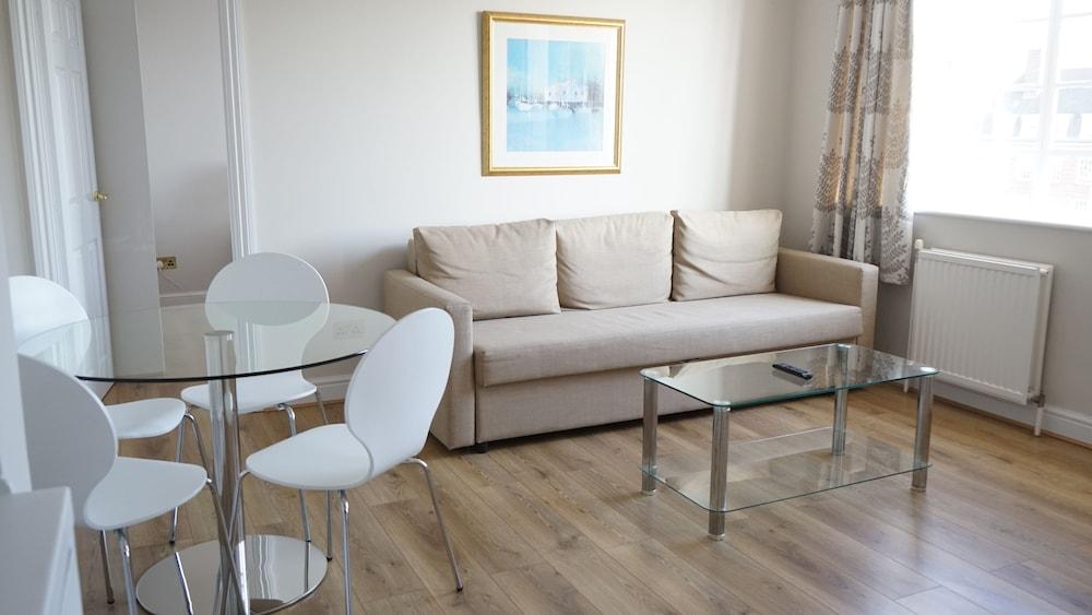 Chelsea Cloisters Serviced Apartment