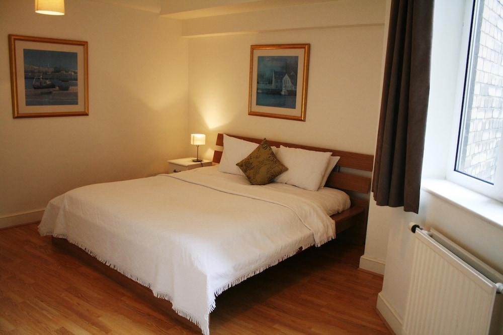 Chelsea Cloisters Serviced * London