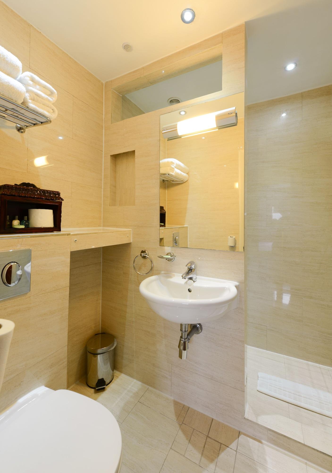 The Edwin Hotell 3*