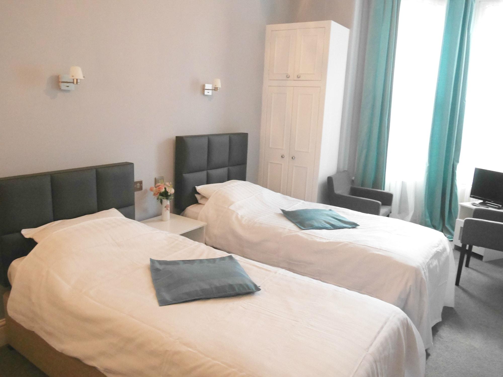 Hotel Maranton House 3*