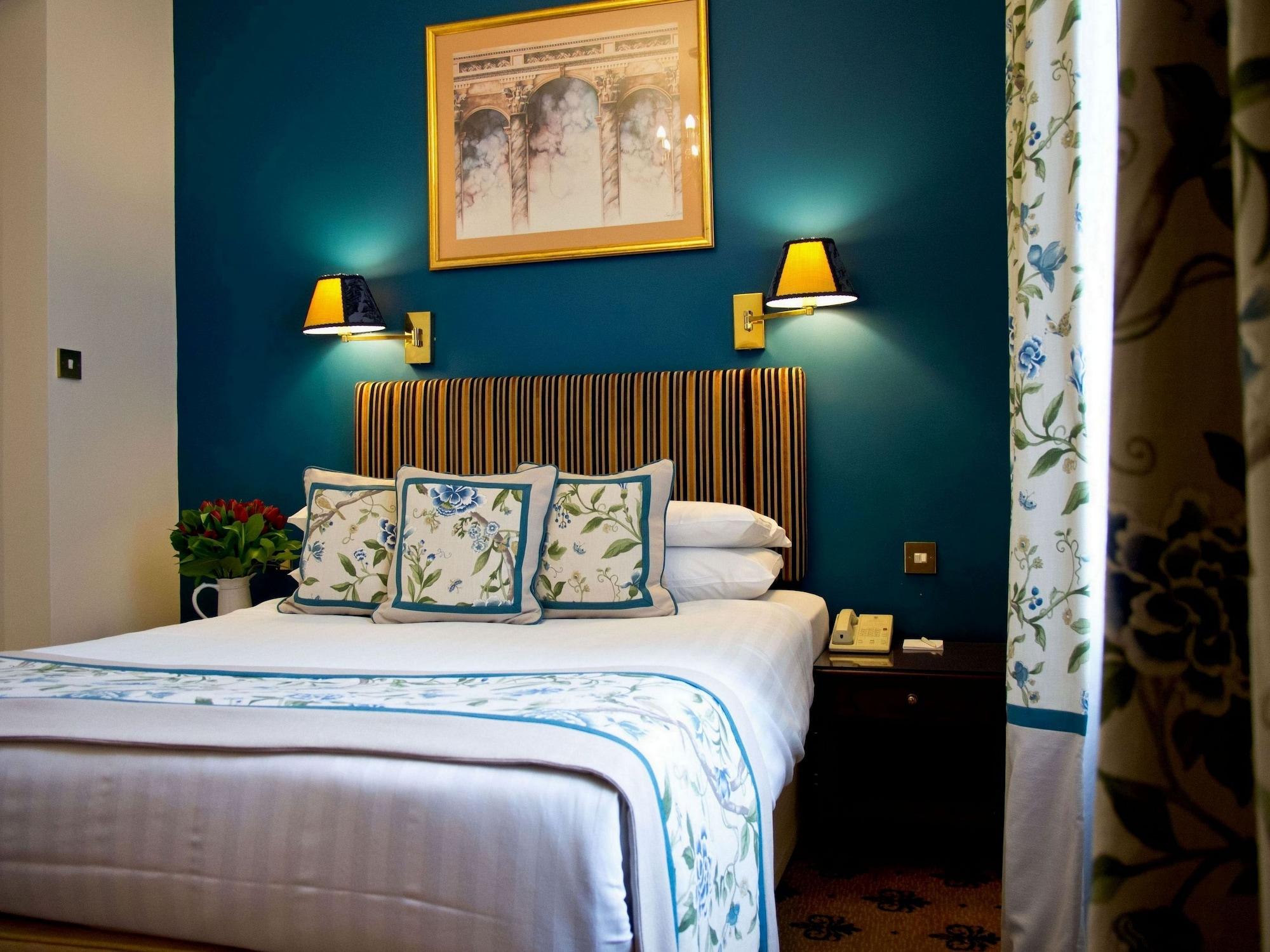London Lodge Hotel 3*
