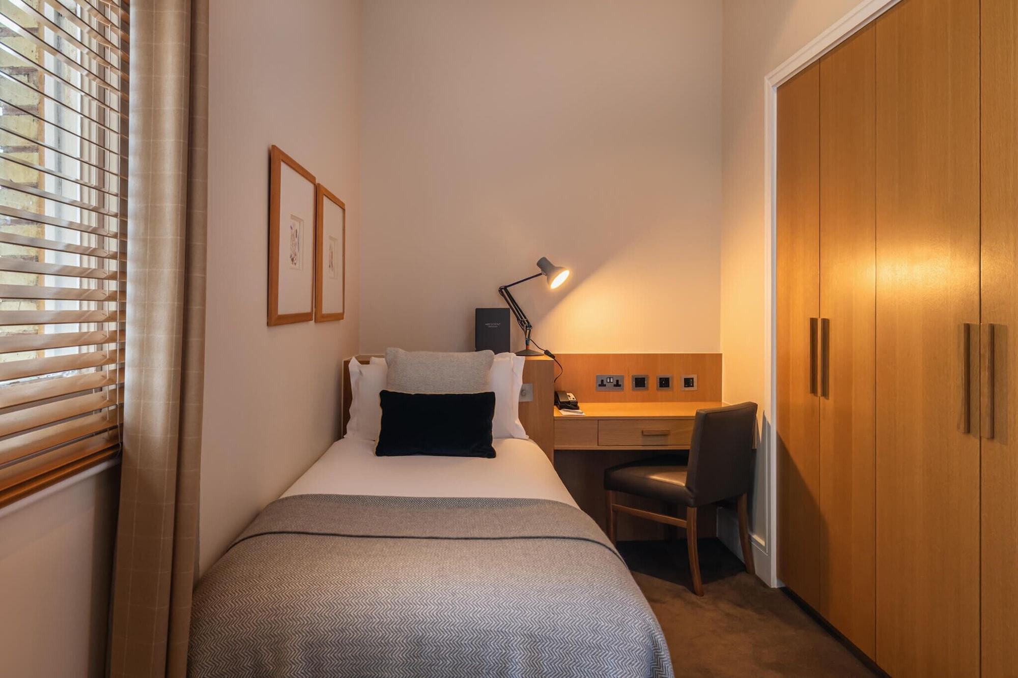 Hotel The Resident Kensington 4*