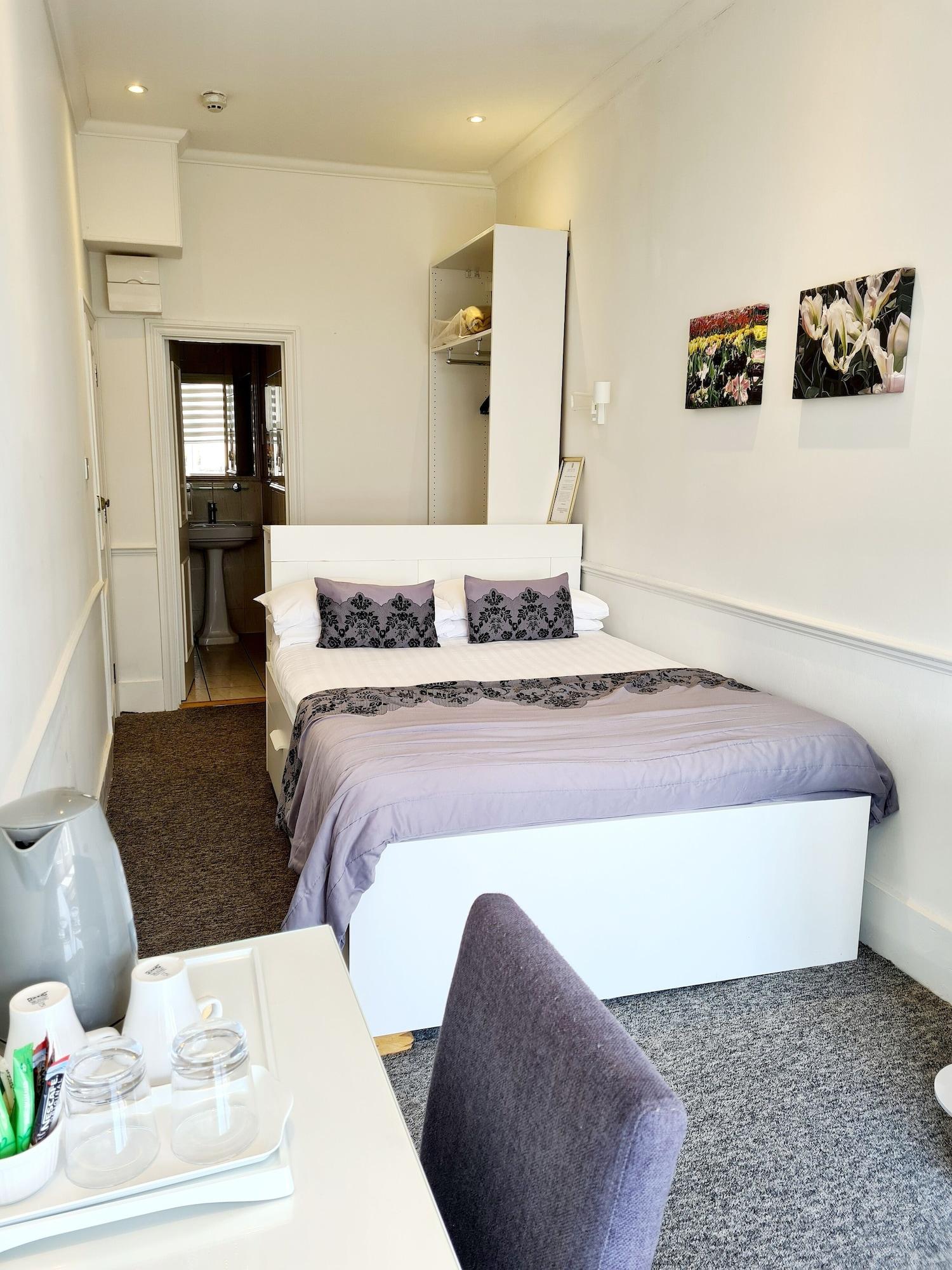 Rushmore Hotell 3*