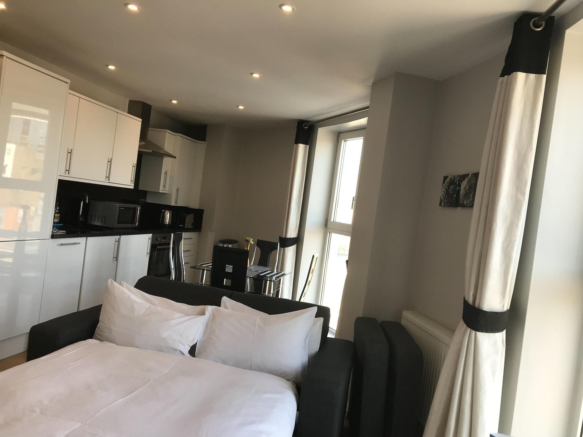 Apartment Lr - Battersea Park *