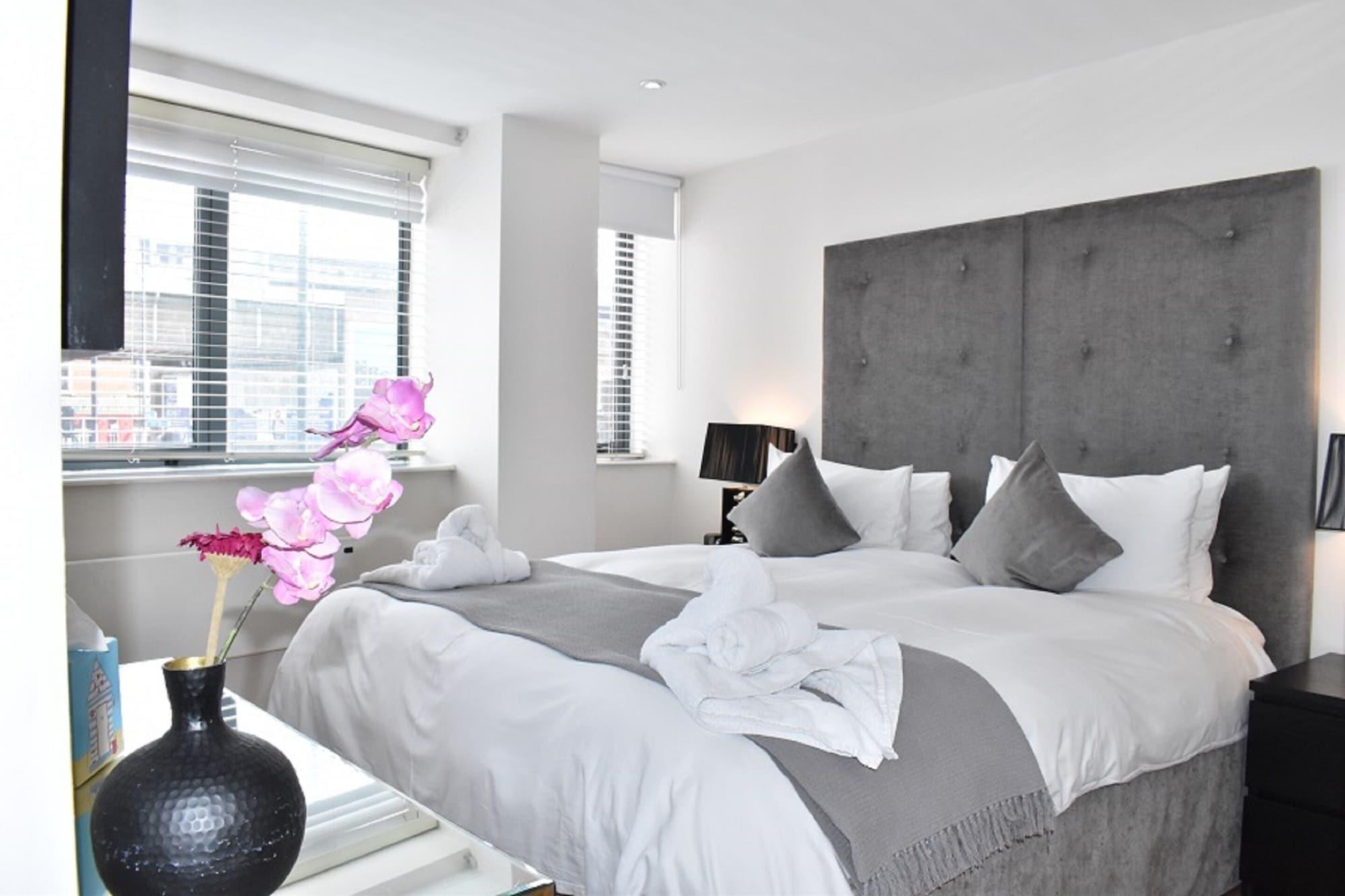 Lr - Battersea Park Apartment London