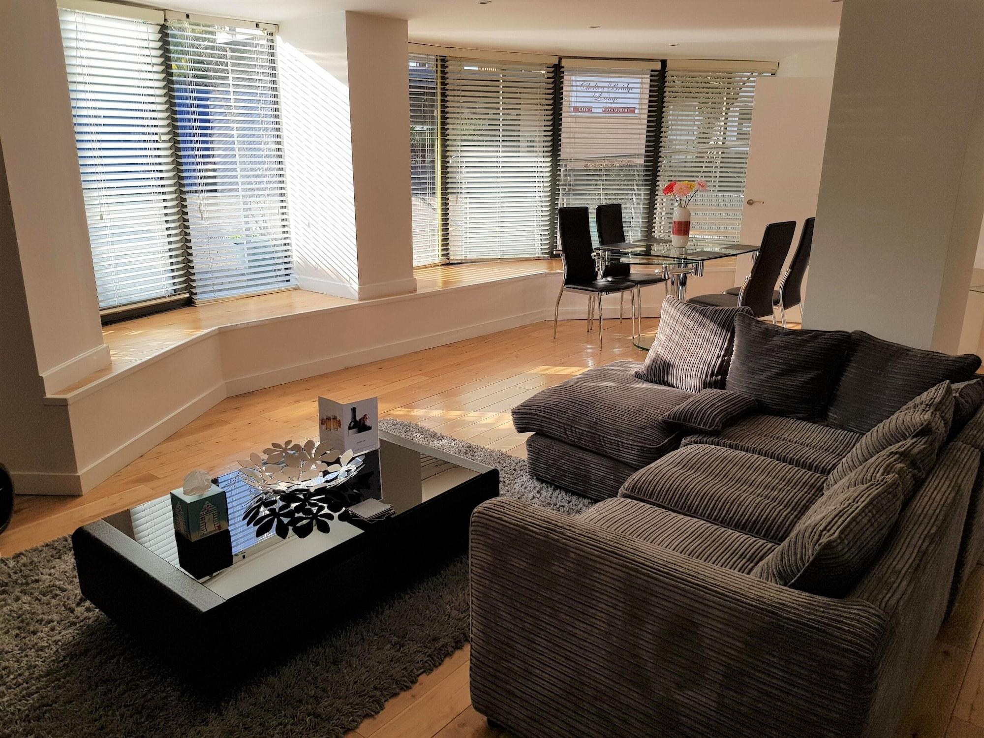 Lr - Battersea Park Apartment *