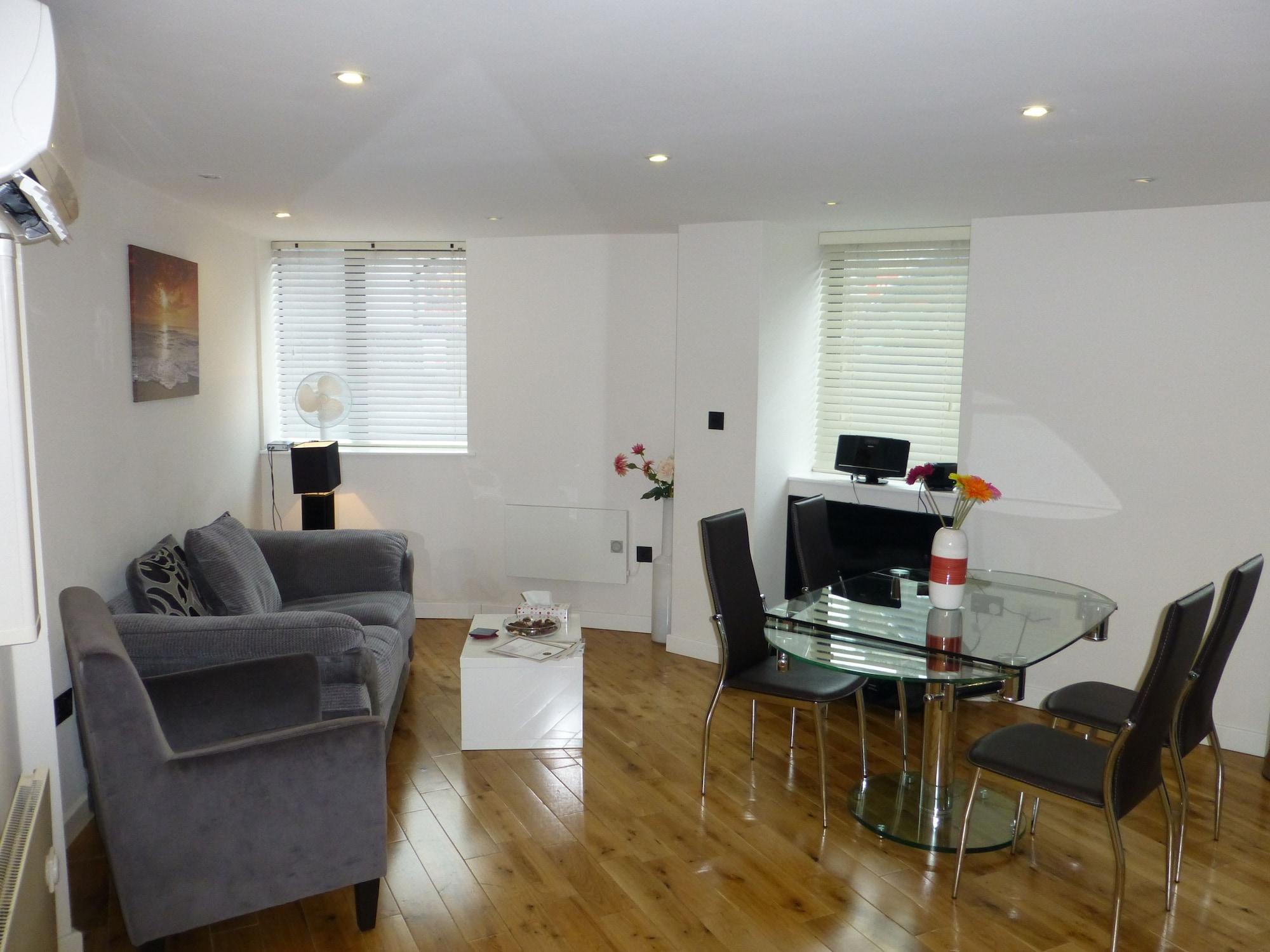 Apartment Lr - Battersea Park