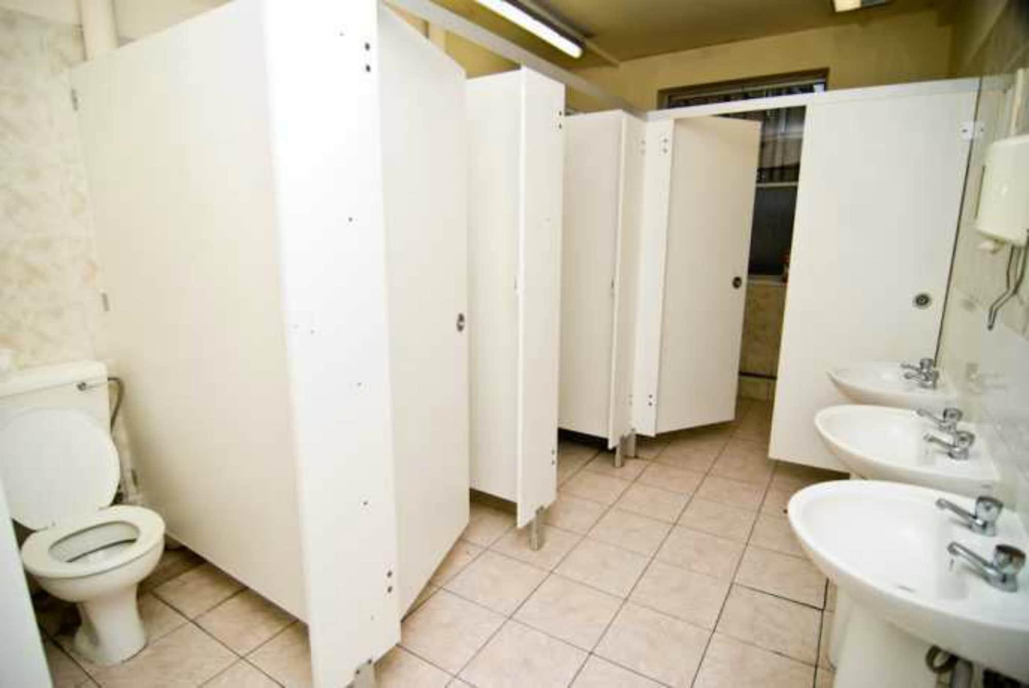 Vandrerhjem Kensal Backpackers *