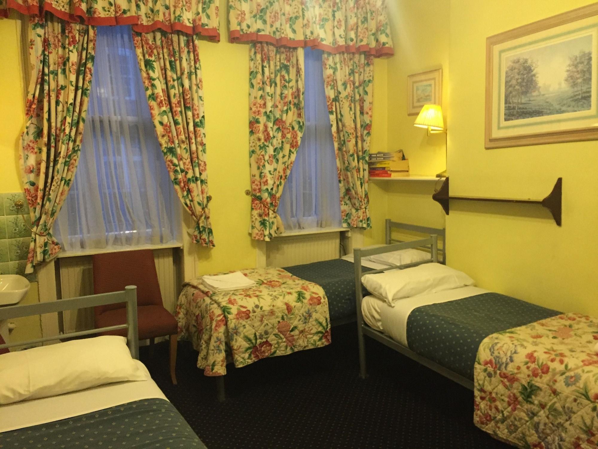 Bed & Breakfast Albany 2*