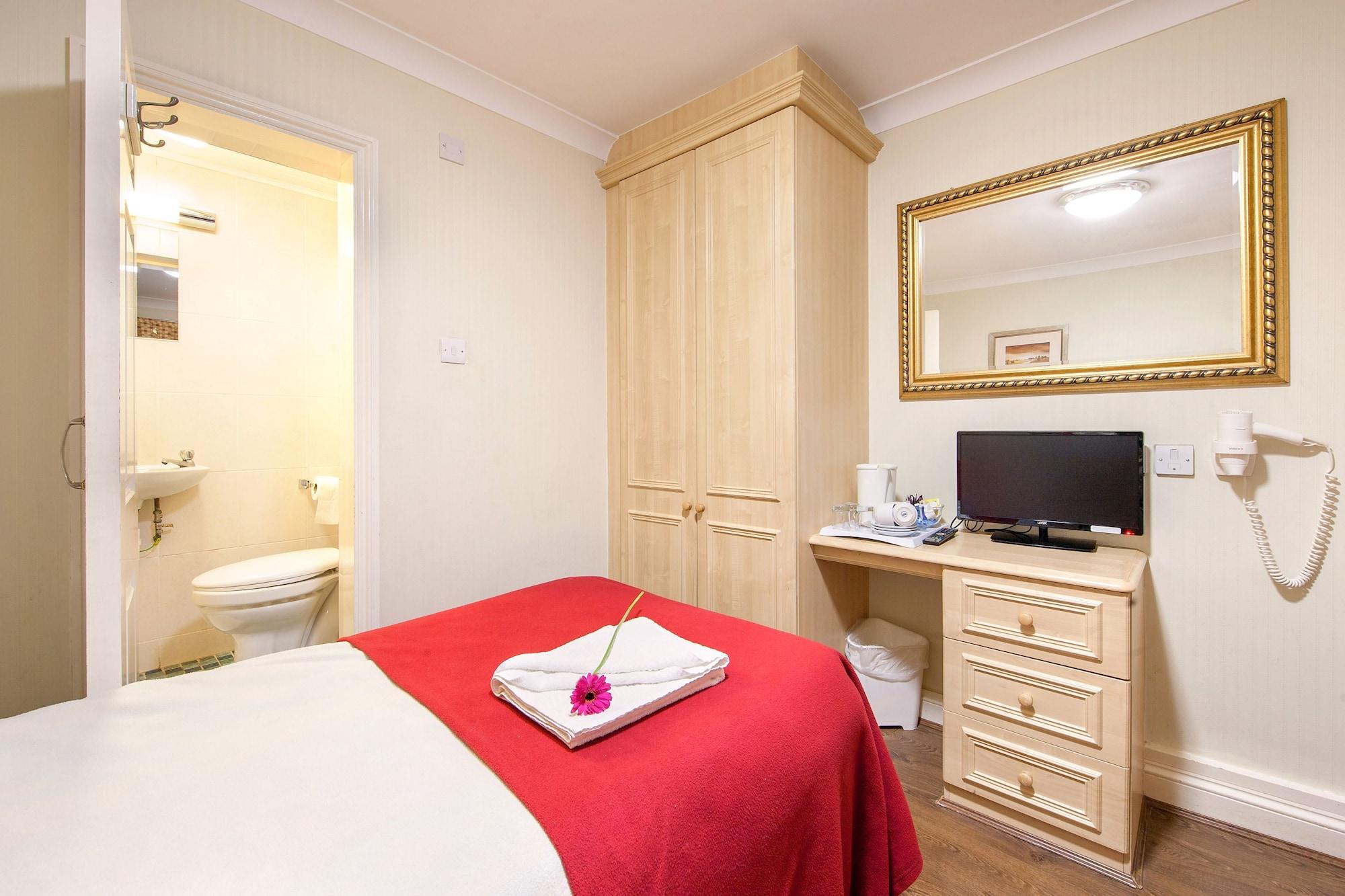 Fairway Hotel London