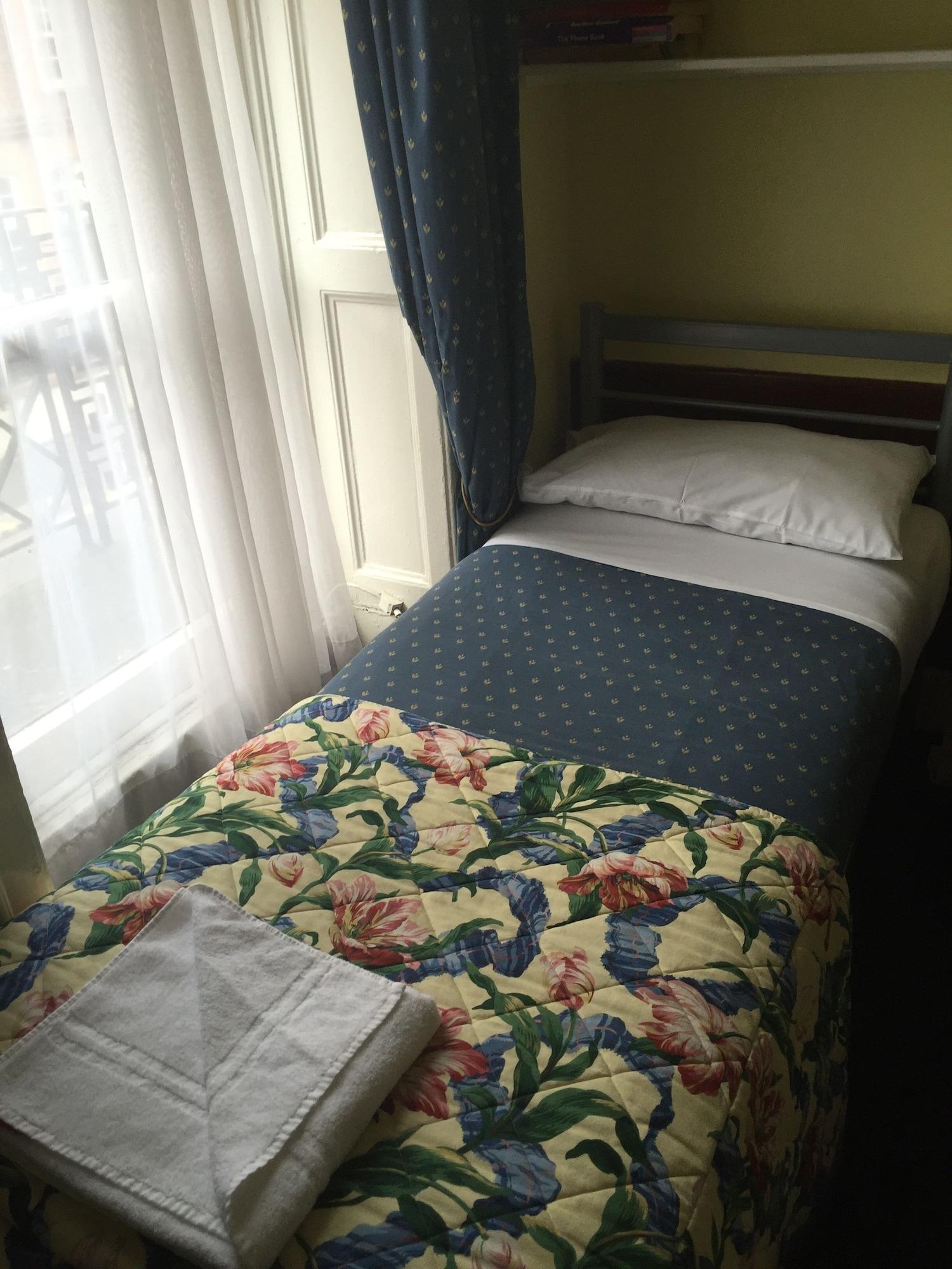 Albany Bed & Breakfast London