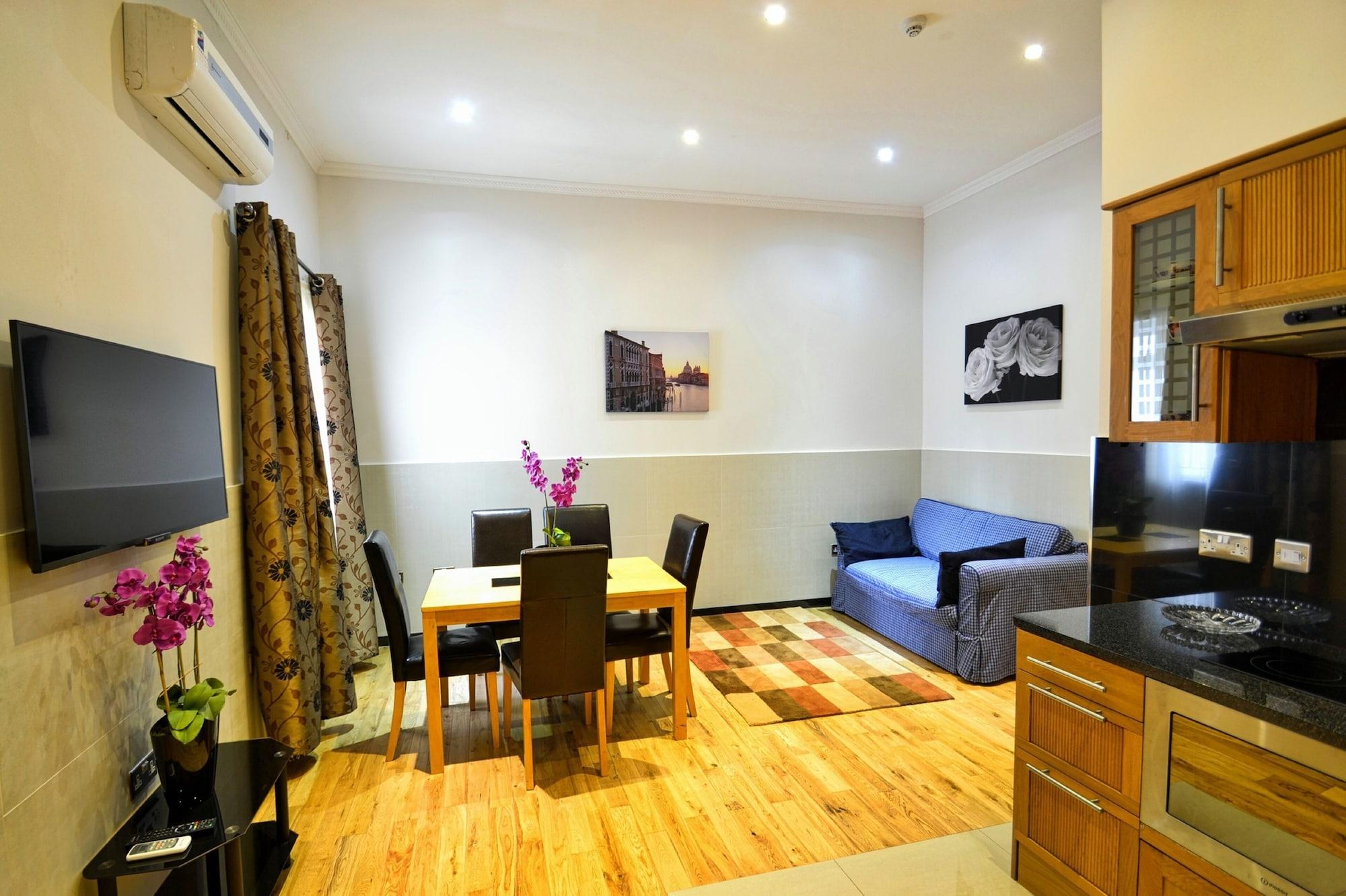 Hyde Park Apartment