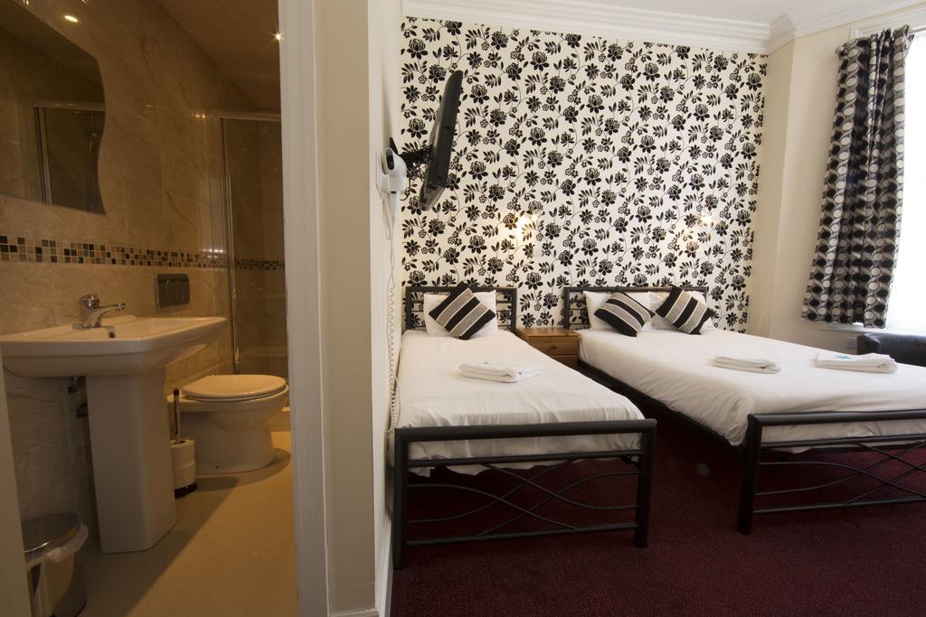 Bed & Breakfast Royal By Saba 2*