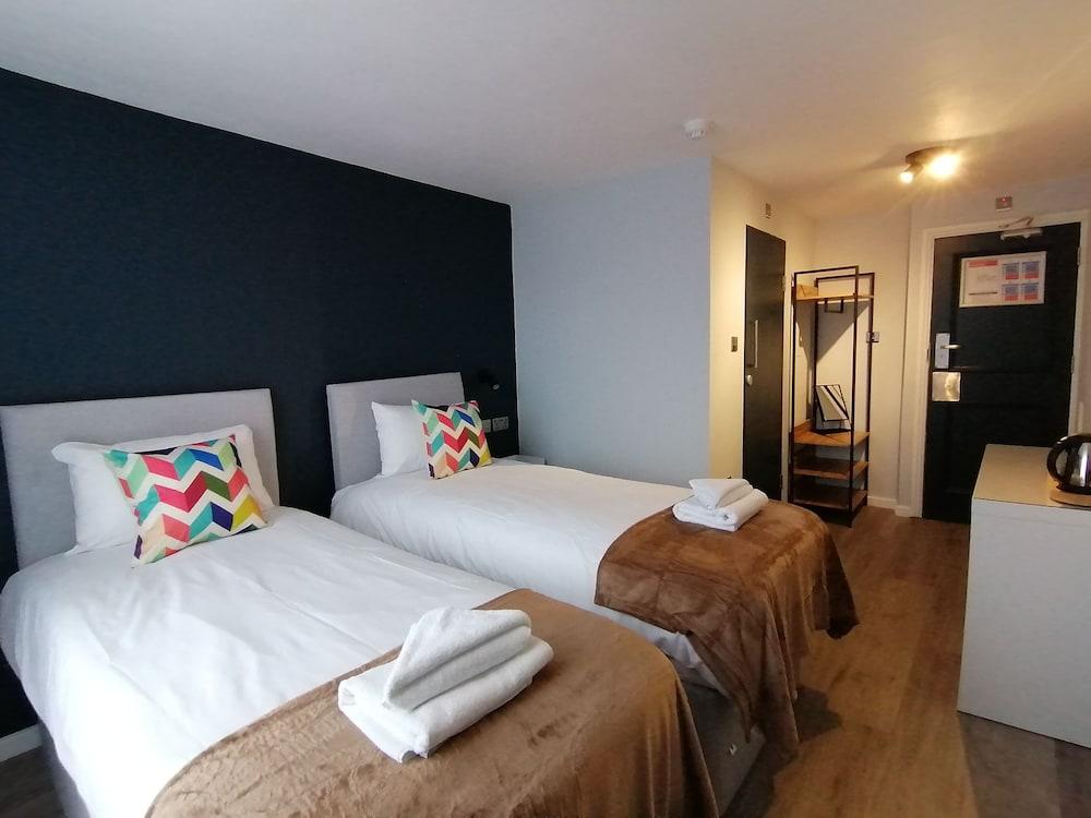 Craven Gardens Hotell 3*