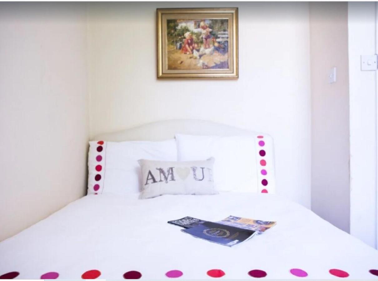 Knightsbridge Early Am Check-in Often Possible -next2 Harrods 3 Bedrooms-2baths London