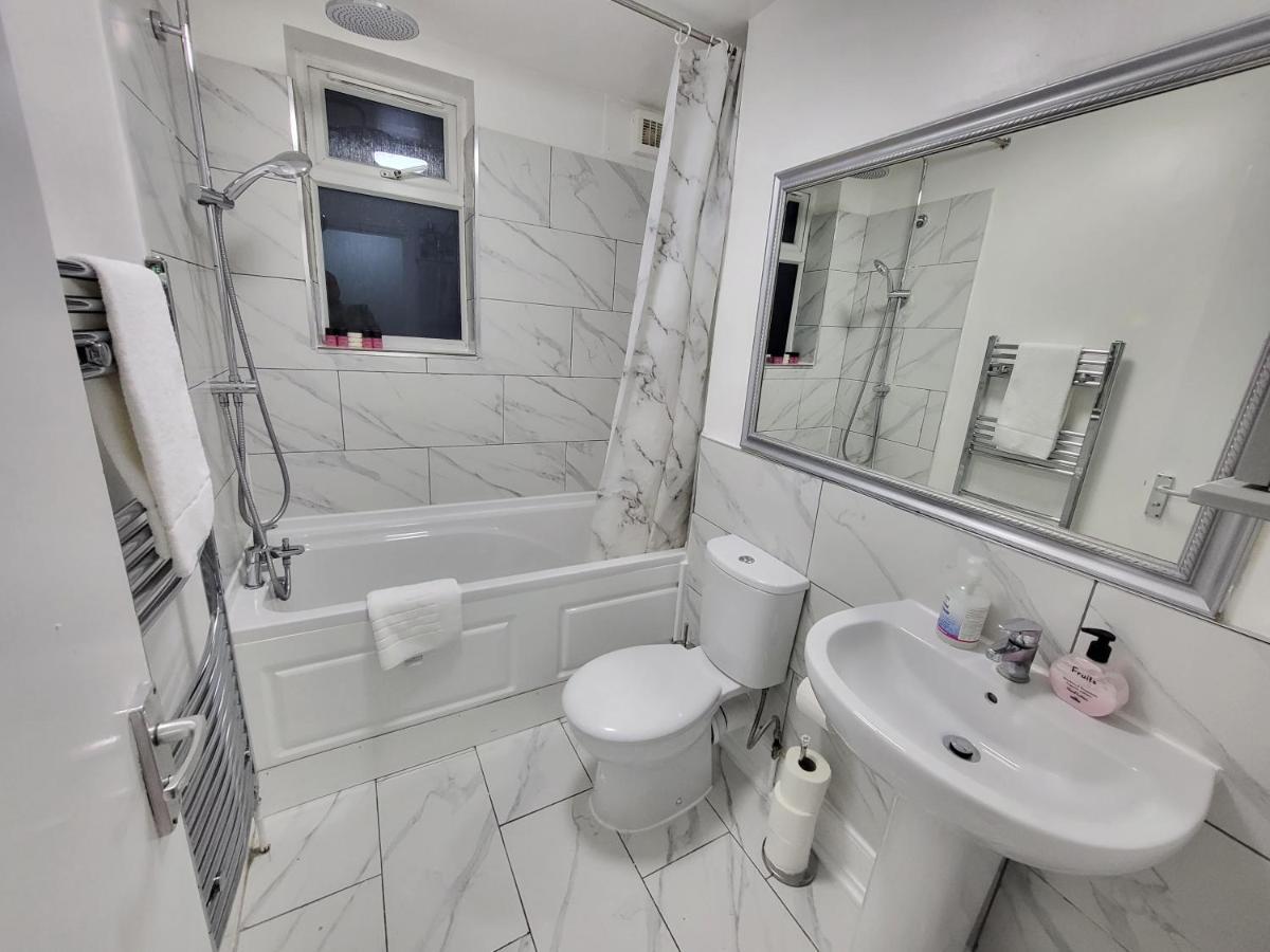 Modern Apartment, Woolwich *