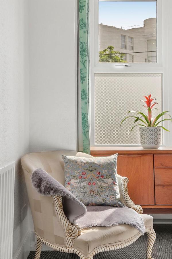 Stunning Victorian Property Near Canary Wharf! * Londen