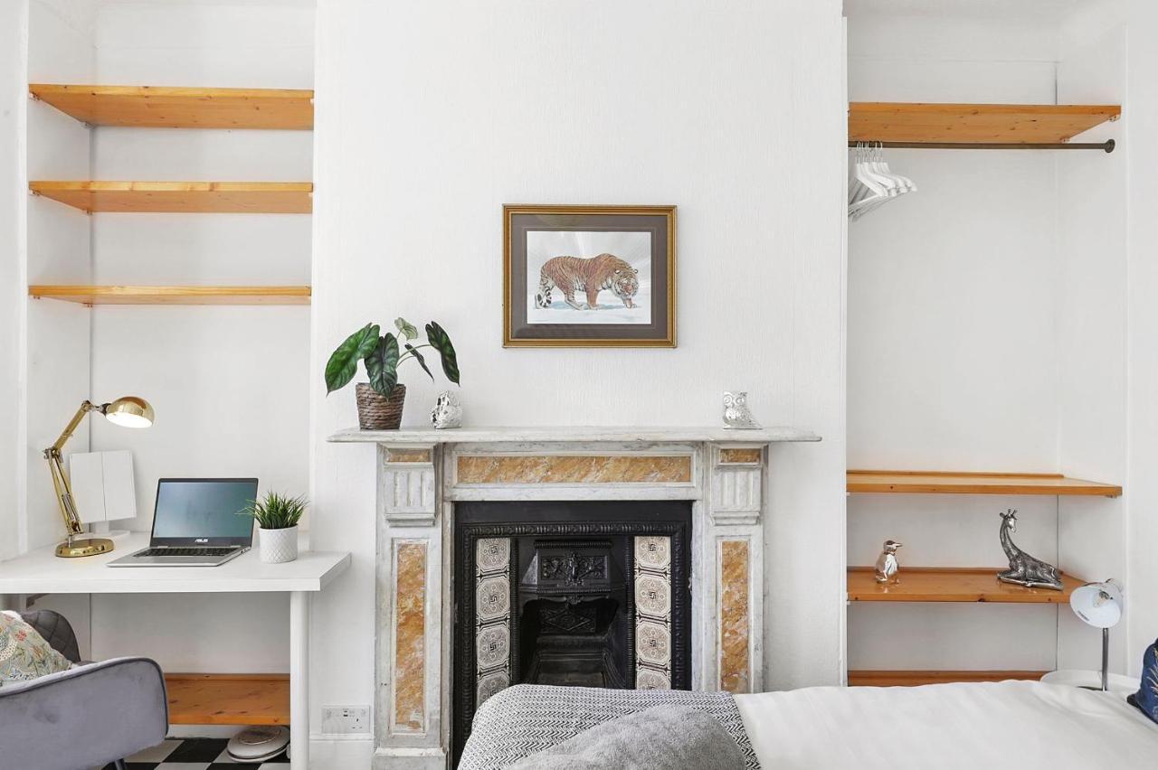 Stunning Victorian Property Near Canary Wharf! Londen
