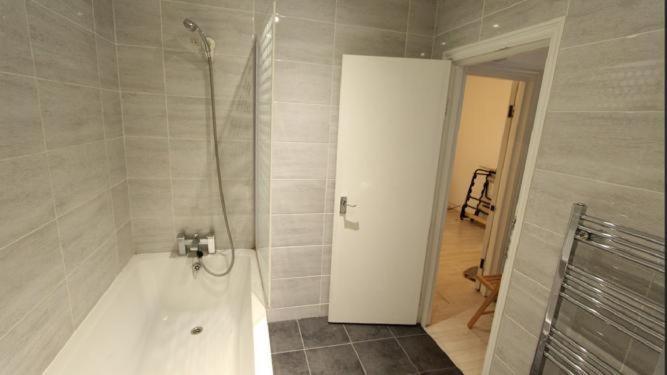 Renovated 4 Bed Flat In Islington Lejlighed *