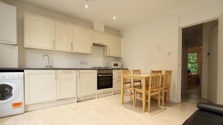 Renovated 4 Bed Flat In Islington * London