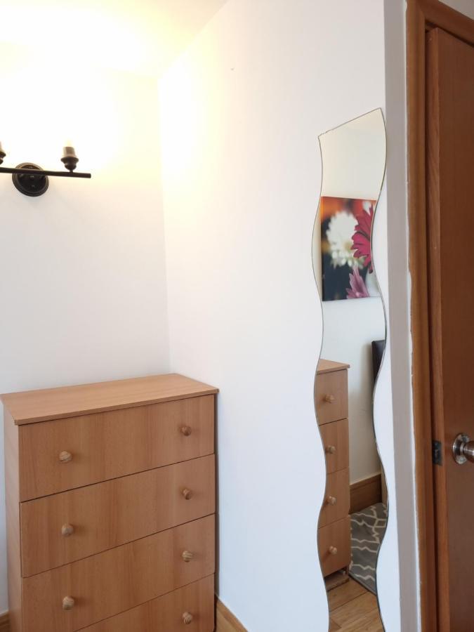 F302- 3rd Floor Studio Fits 2 Near Hyde Park Londen