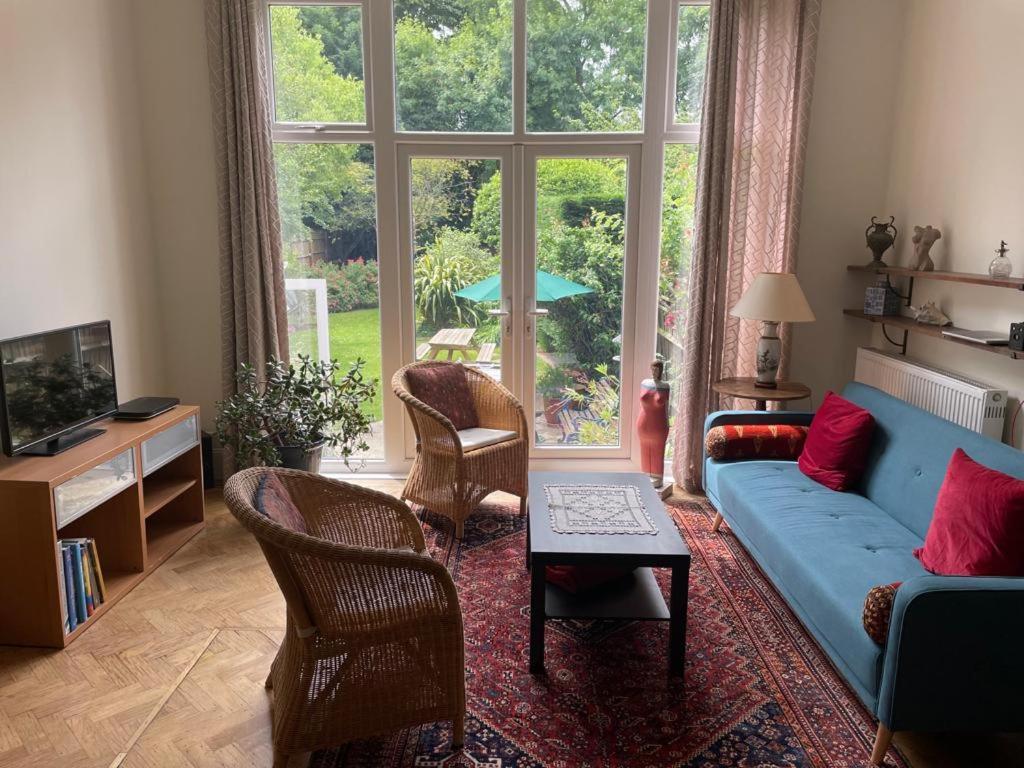 Spacious Home! Semesterbostad