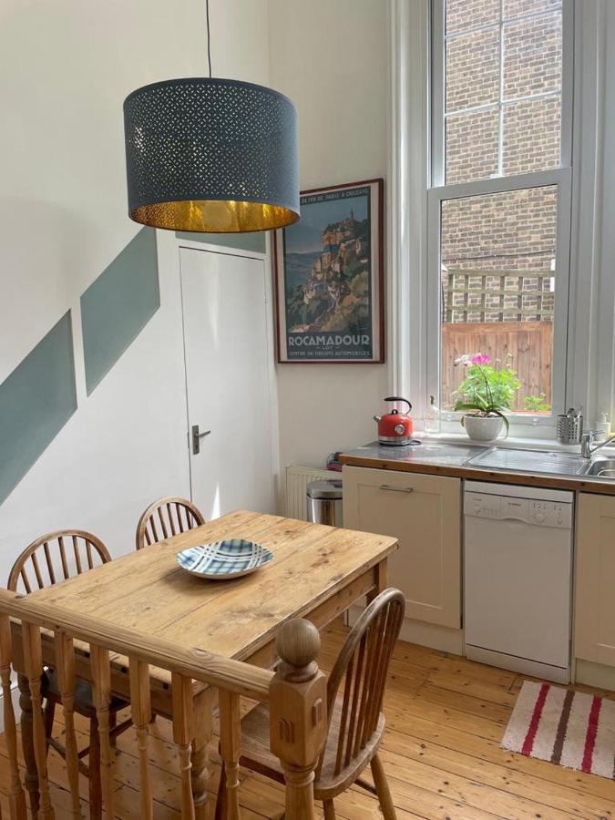 Spacious Home! Semesterbostad London