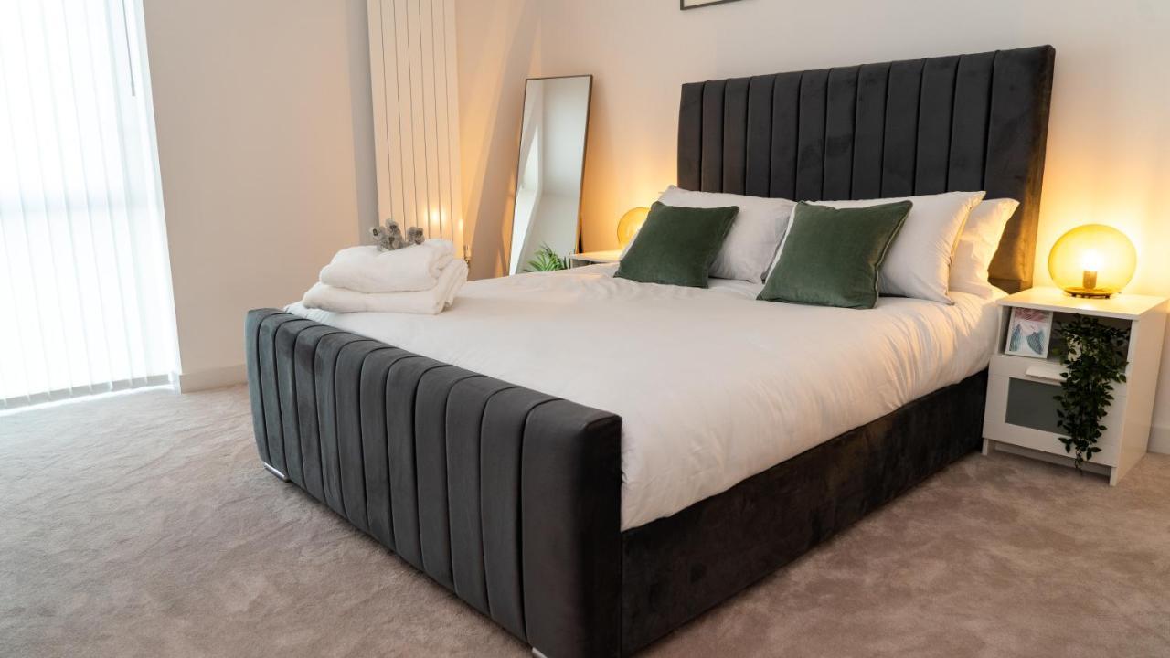 Lovely 1-bedroom With River & View. Lejlighed *