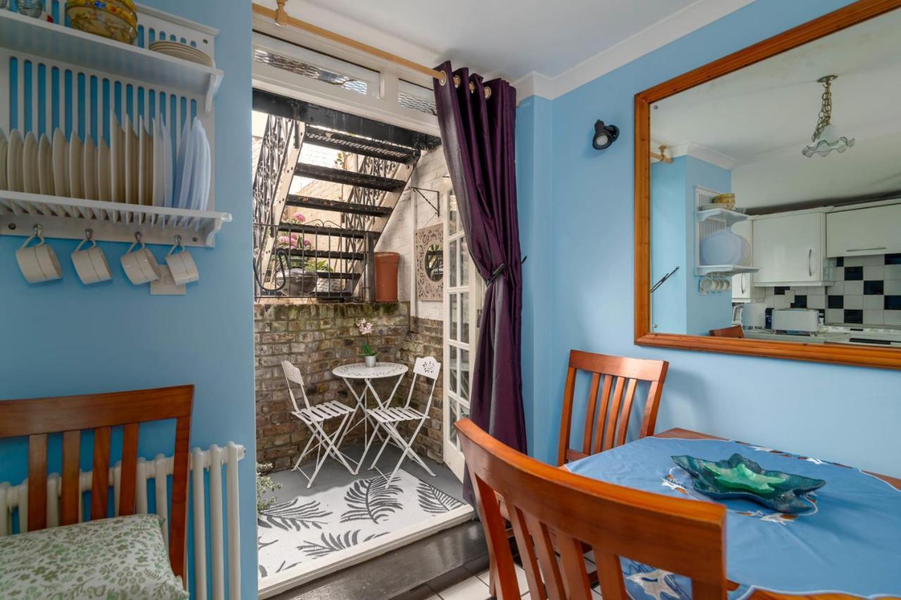 Fantastic 1 Bedroom With Private Patio Londra