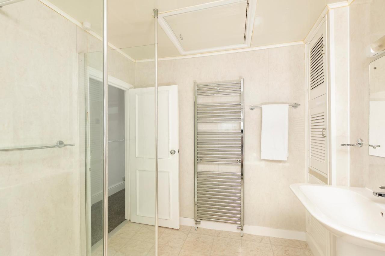 Skyvillion - 2 Bed In Finchley- 2 Mins Walk To East Finchley Tube Station Lägenhet London