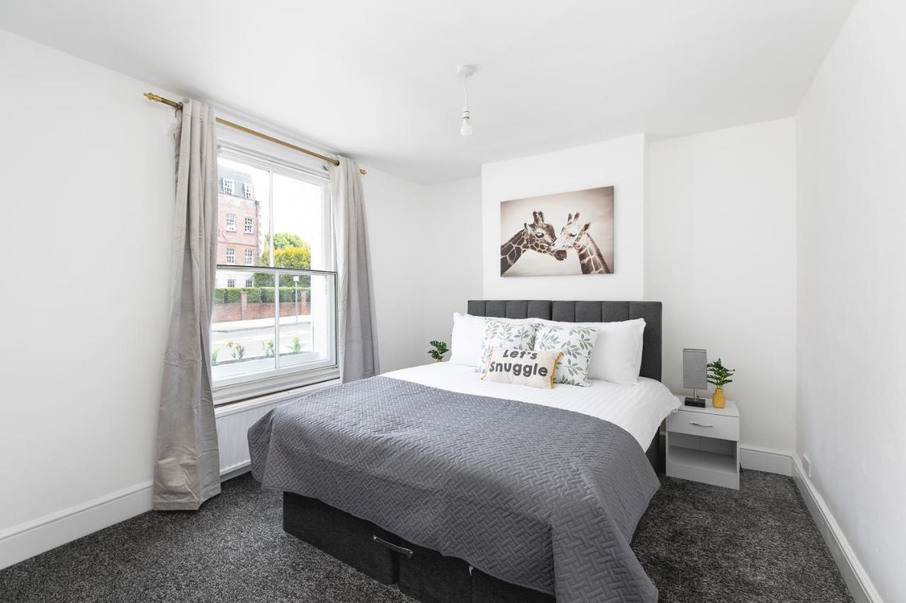 Lägenhet Skyvillion - 2 Bed In Finchley- 2 Mins Walk To East Finchley Tube Station