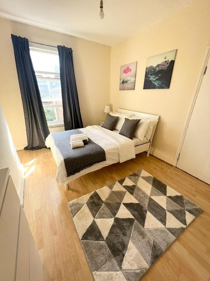 Pensionat Amazing New House In London