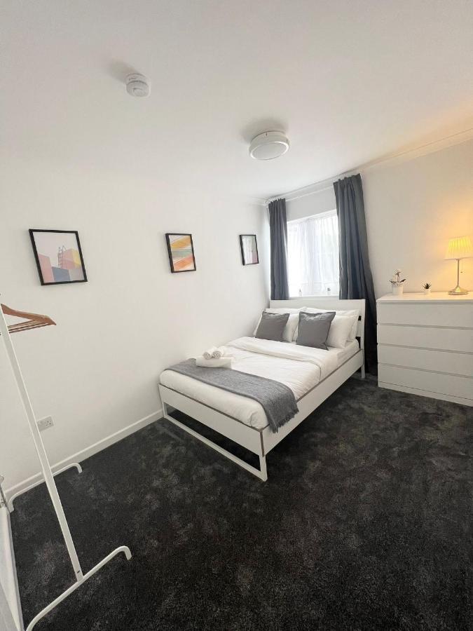 Stunning Flat In Greater Maison d'hôtes *