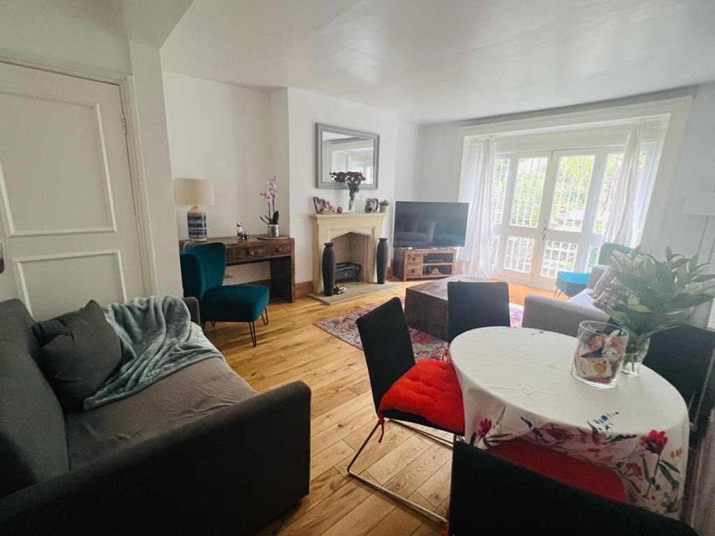 2 Bedroom Close To Camden Town Leilighet London