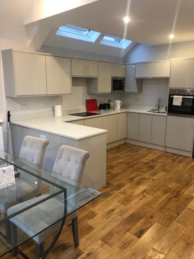Great 4 Bedroom In Tooting London