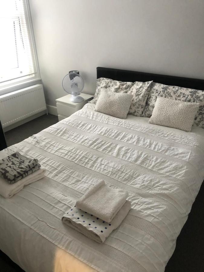 Apartment Great 4 Bedroom In Tooting *