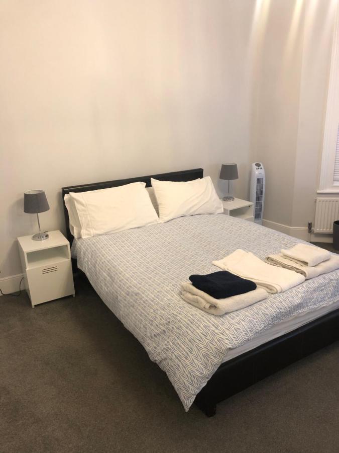 Apartment Great 4 Bedroom In Tooting London