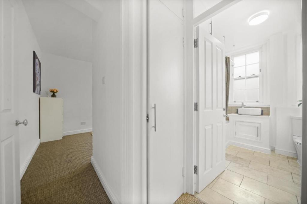 Apartment Modern Deluxe Zone 2 Camberwell London