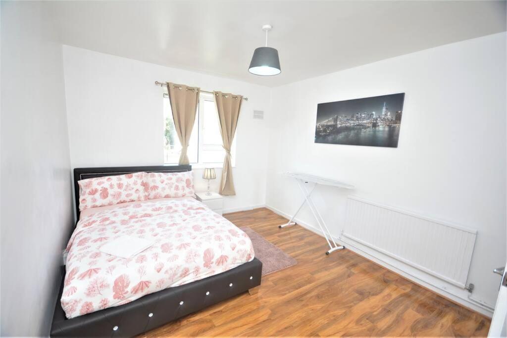 Zone 2 Two Bedroom Lejlighed London