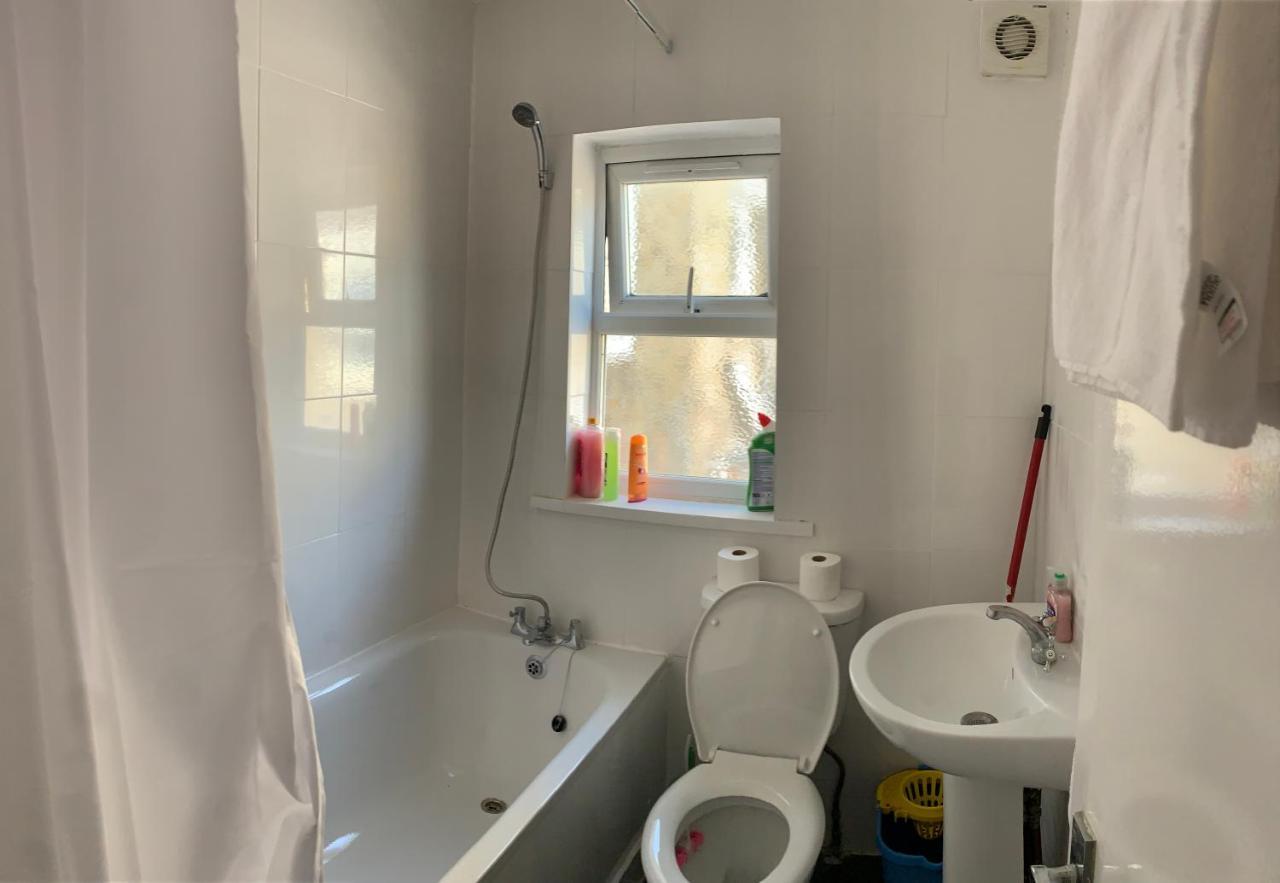 Lägenhet Beautiful Street First Floor One Bedroom B Walthamstow London