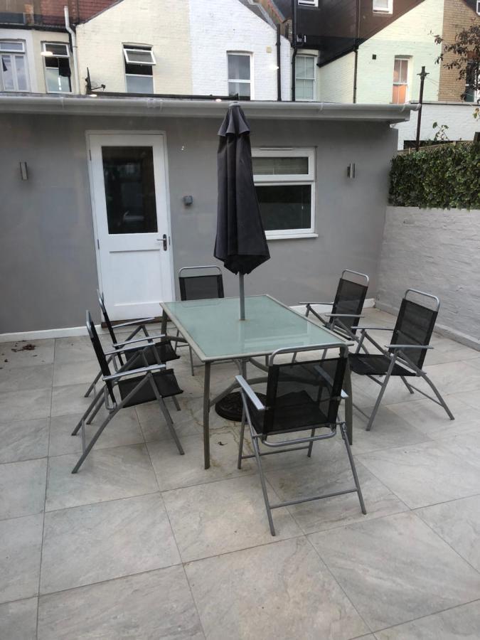 Great 4 Bedroom In Tooting * London