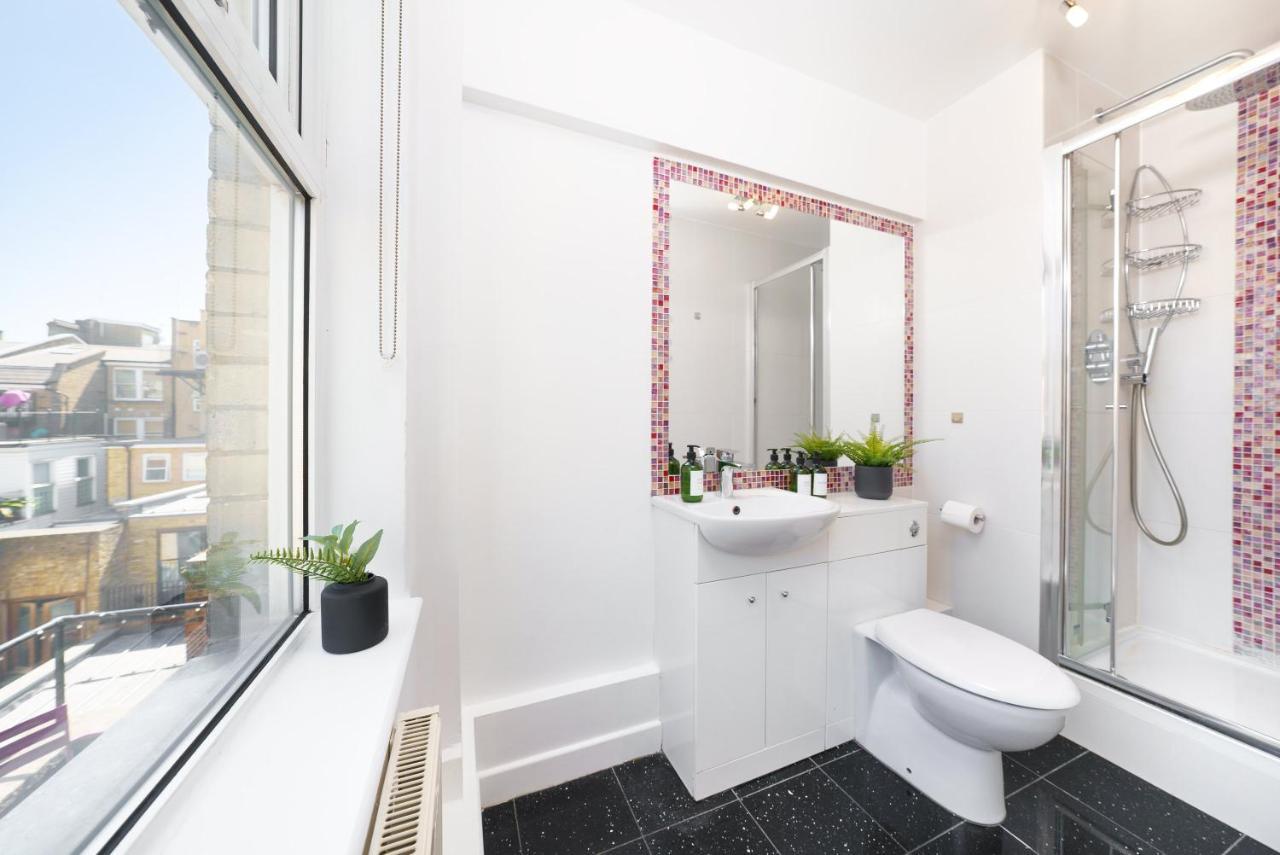 Location Oxford Str, Soho 2 Bedr, 3 Beds, 2 Bath *