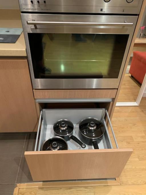 Lägenhet Stunning 2 Bed Flat! Centrally Located In London, Uk!