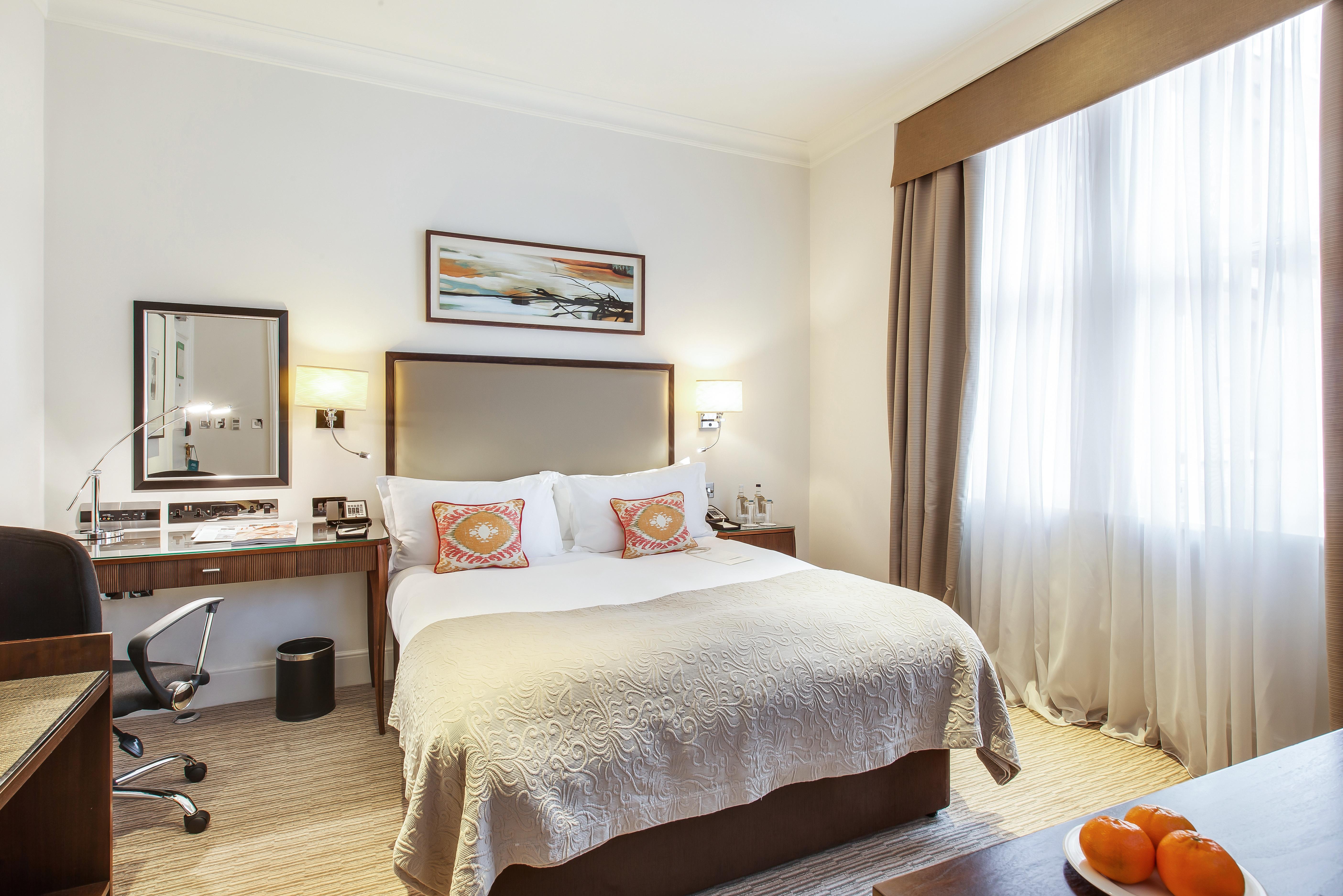 Hotel St. James' Court, A Taj Hotel,