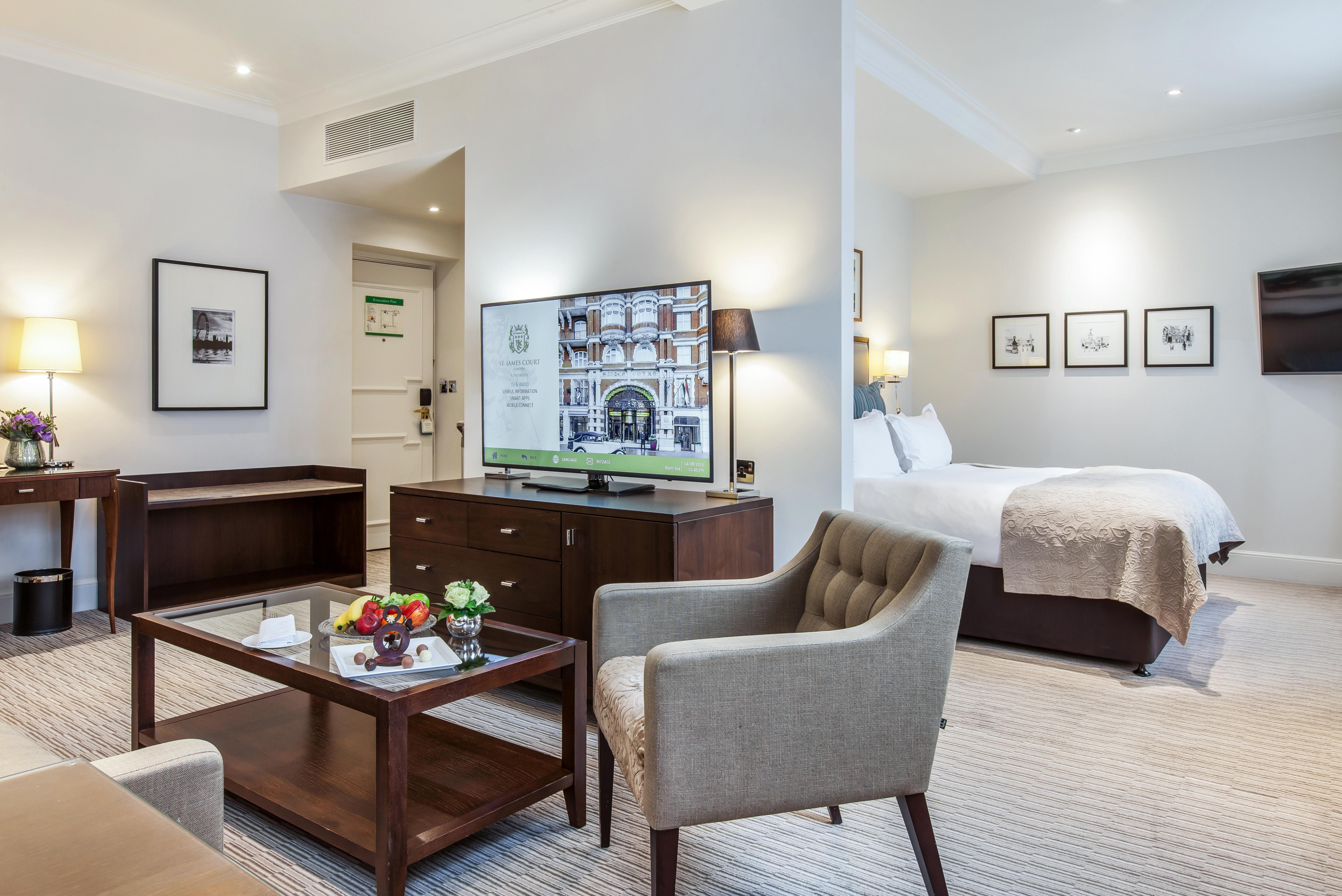 St. James' Court, A Taj Hotel, Hotel 4*