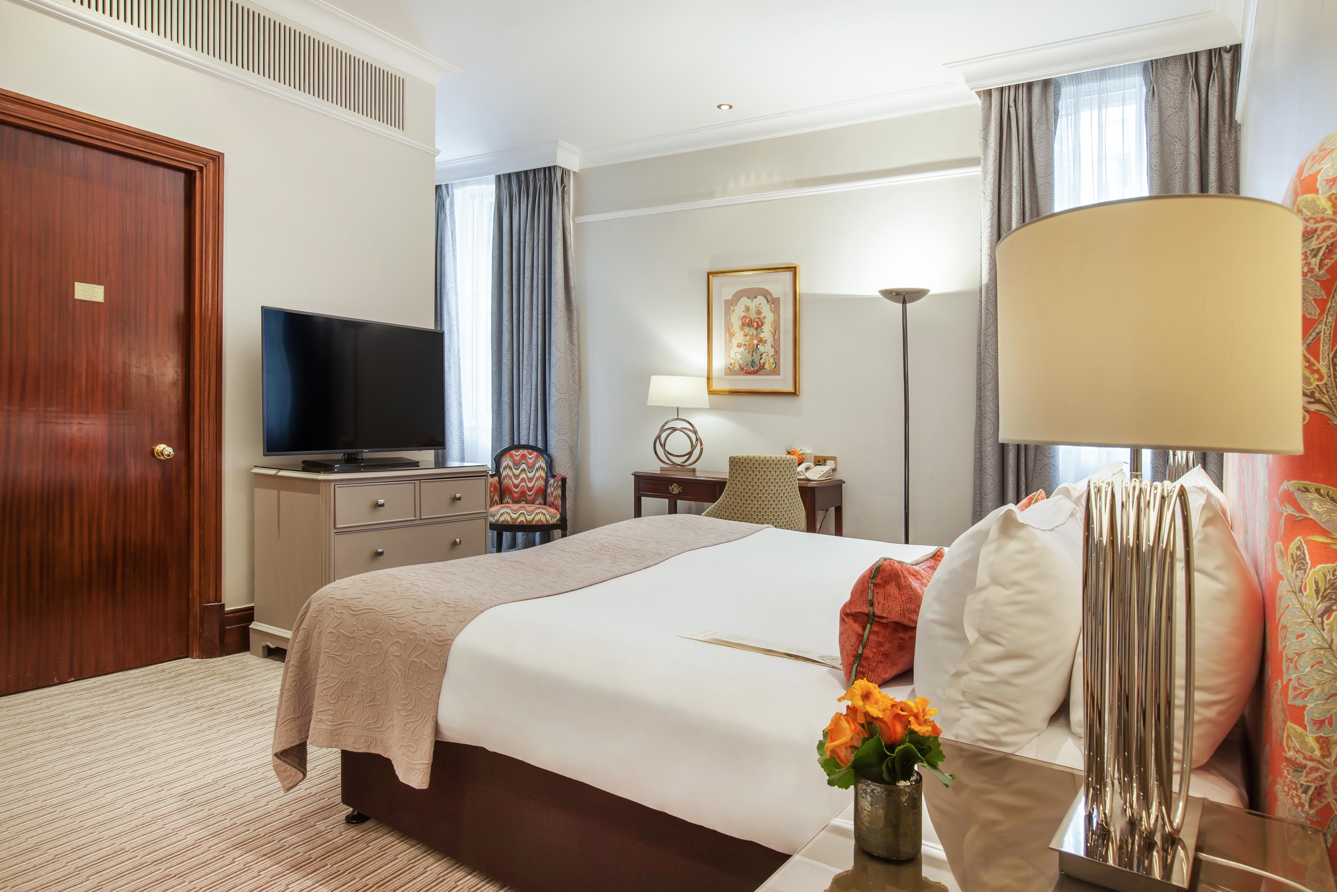St. James' Court, A Taj Hotel, Hotel 4*