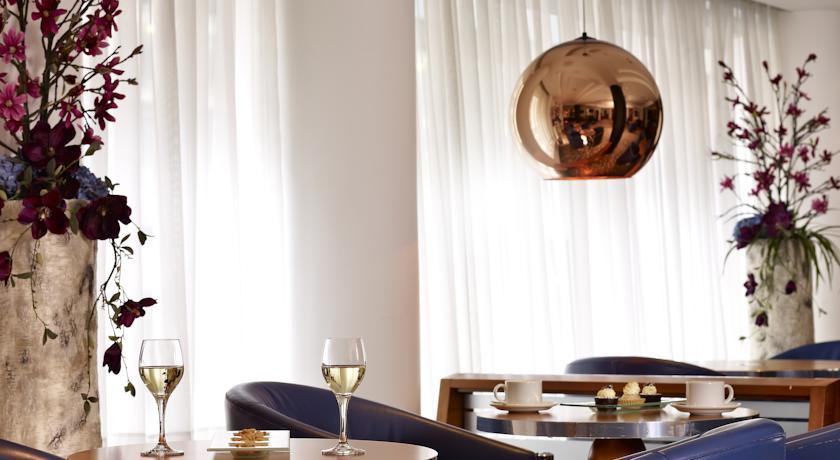Park Plaza Victoria Hotel