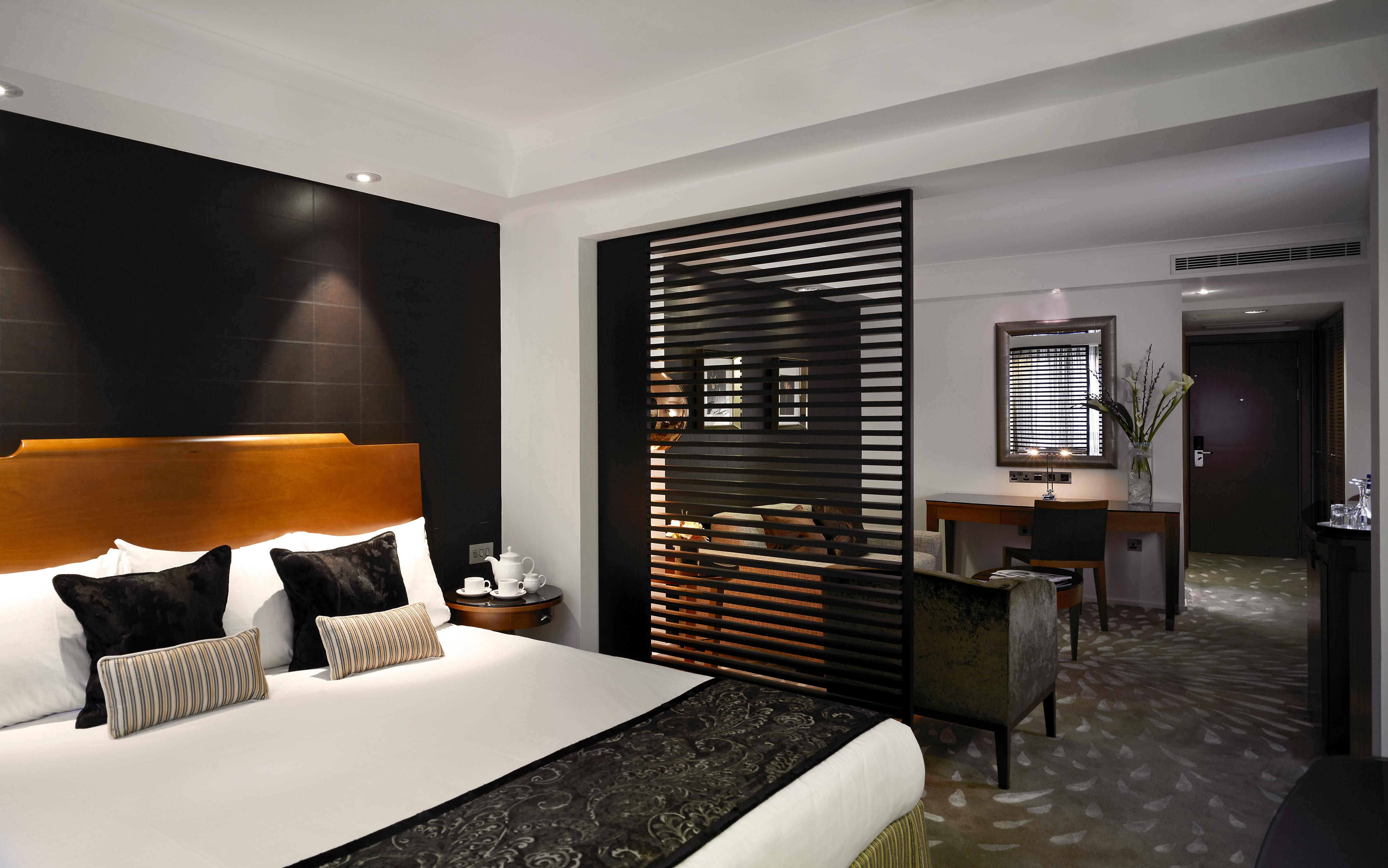 Park Plaza Victoria 4*